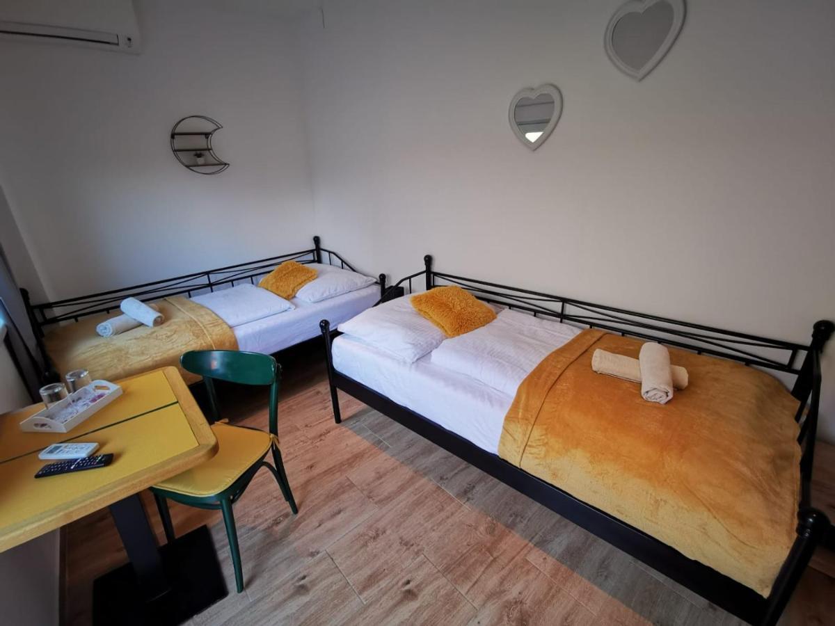 Hotel Palackeho 135 Mělník エクステリア 写真