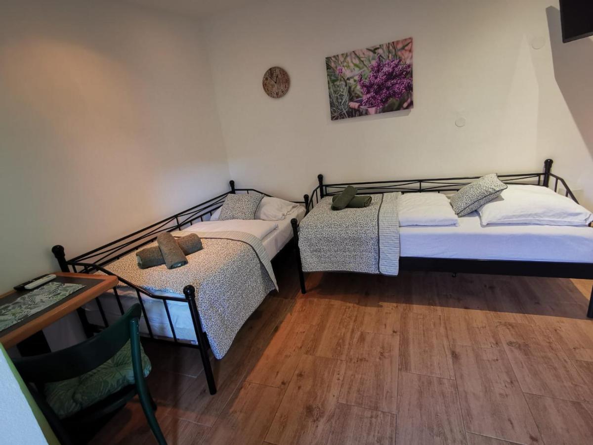 Hotel Palackeho 135 Mělník エクステリア 写真