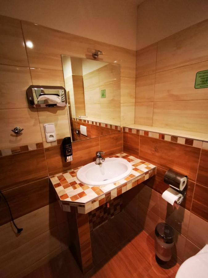Hotel Palackeho 135 Mělník エクステリア 写真