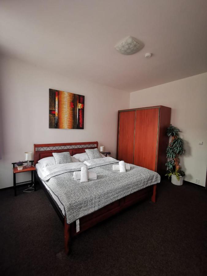 Hotel Palackeho 135 Mělník エクステリア 写真